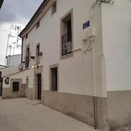 Albergue Turistico "San Blas" De Oliva De Plasencia Екстериор снимка