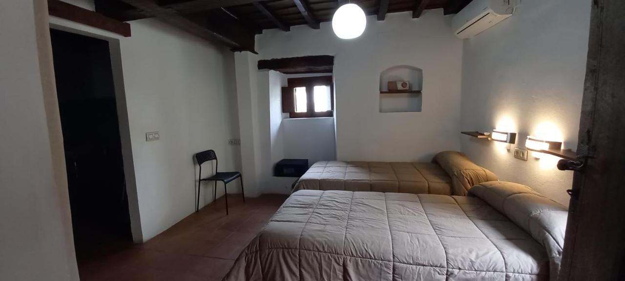 Albergue Turistico "San Blas" De Oliva De Plasencia Екстериор снимка