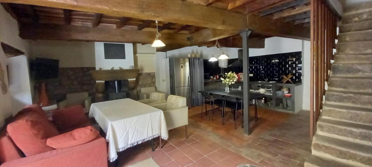 Albergue Turistico "San Blas" De Oliva De Plasencia Екстериор снимка